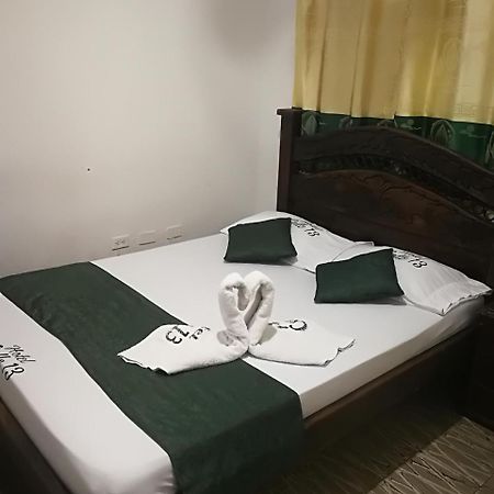 Calle Trece Hotel Кукута Екстер'єр фото